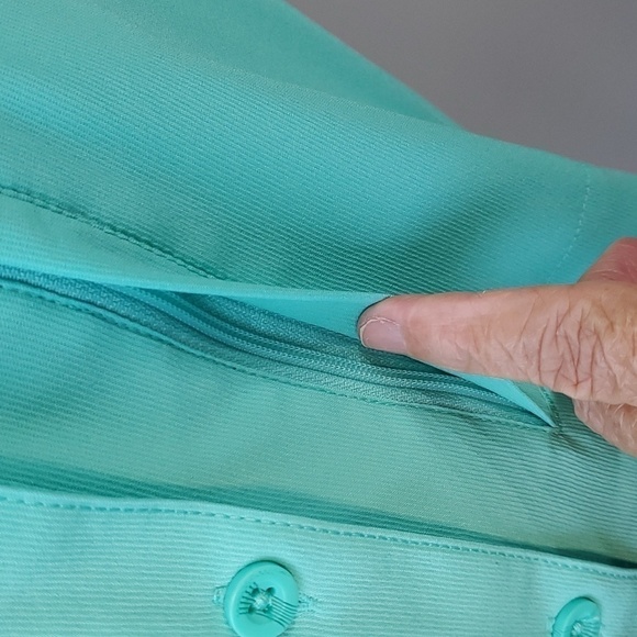 World wide Sportsman sleevless top. Button down with colar. Size large. Fishing. - Picture 3 of 13